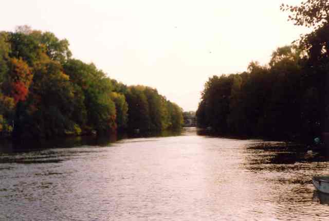 Motala_ström_i_Motala_hösten_1992.